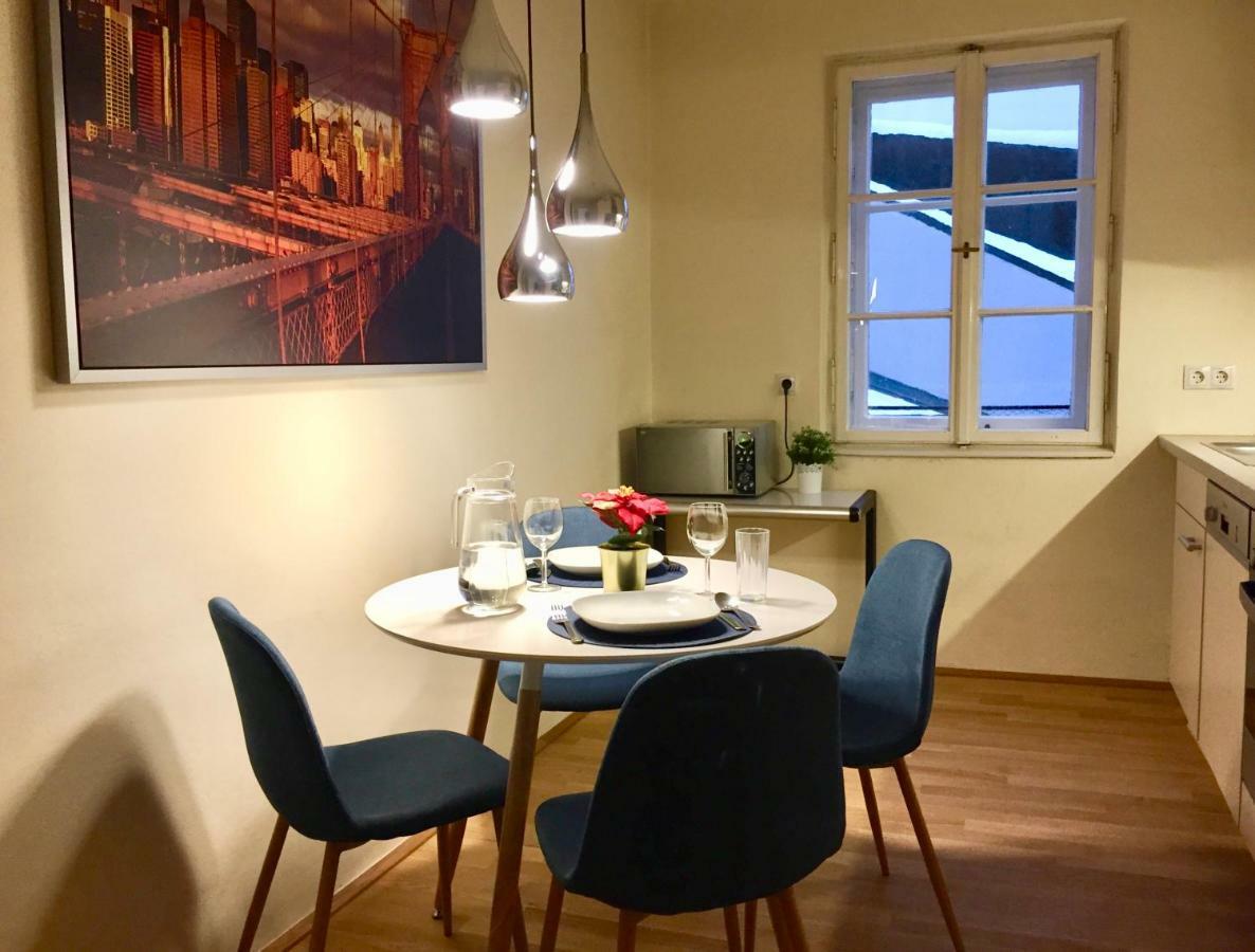 Central Suite Innsbruck Bagian luar foto